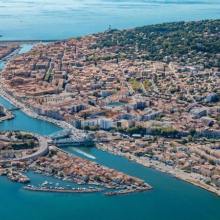 Le Calme A Deux Pas Du Port De Sete Apartment Exterior foto