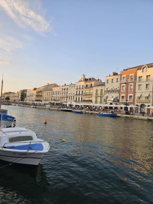 Le Calme A Deux Pas Du Port De Sete Apartment Exterior foto
